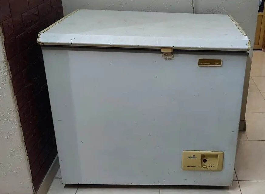 فريزر للبيع شغال تمام والحمدلله كبير