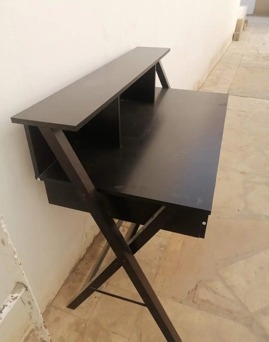 طاوله للبيع على السوم الحد 500