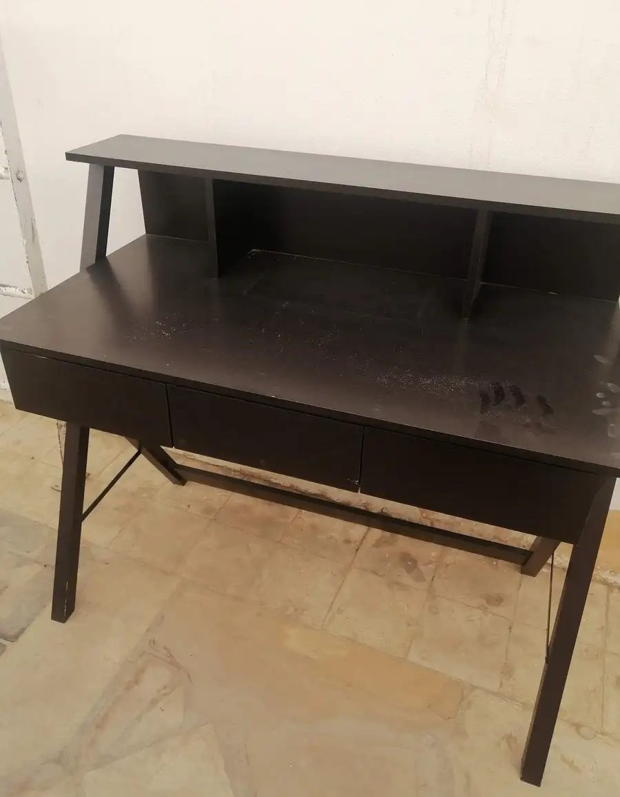 طاوله للبيع على السوم الحد 500