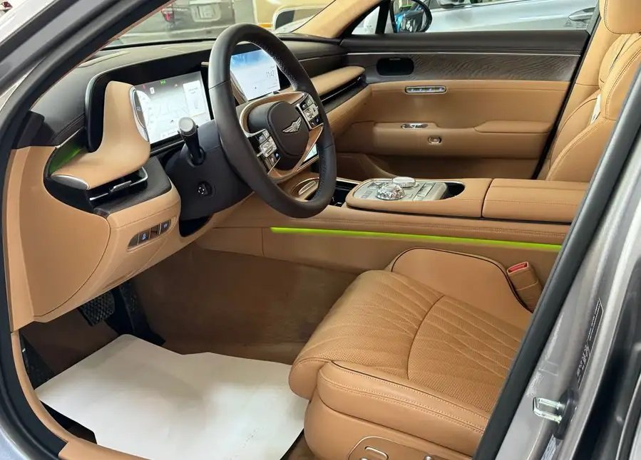 جنسس G90 2025 بلاتينيوم فل كامل