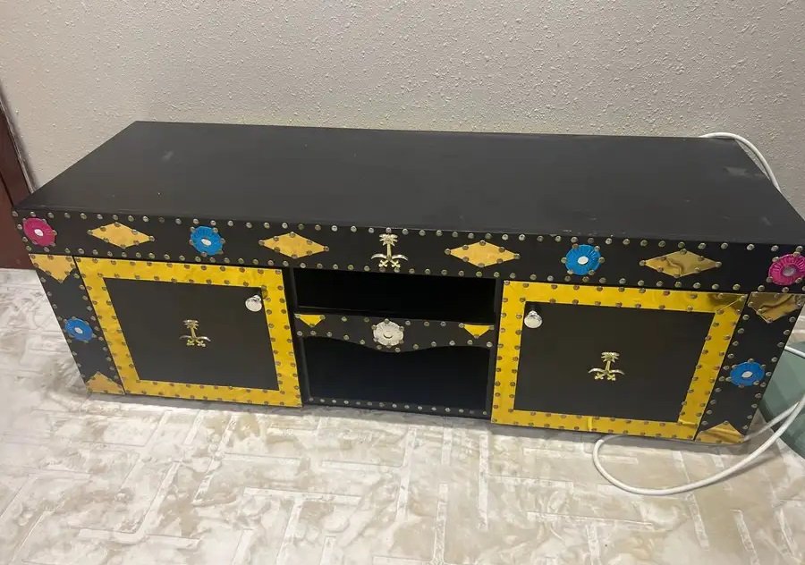 طاولة تلفزيون تفصيل موديل شعبي