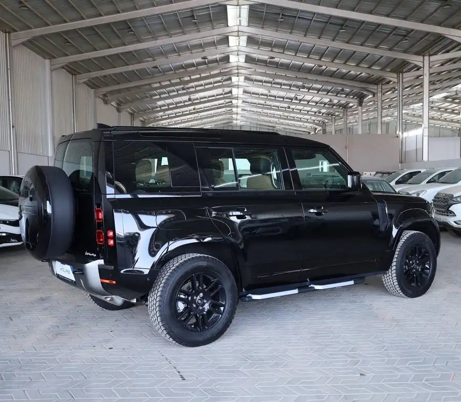 لاند روفر ديفندر SE110 V4 موديل 2025