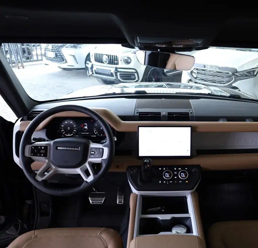 لاند روفر ديفندر SE110 V4 موديل 2025