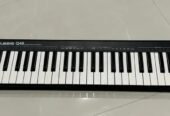 بيانو Yamaha و Alesis بحالة ممتازة ب 350ريال فقط
