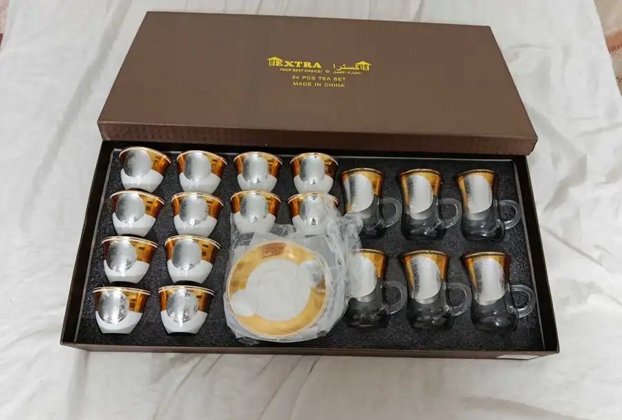 طقم فناجين قهوه وكاسات شاي مع صحون جديد