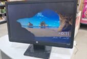كمبيوتر مكتبي مستعمل للبيع بالرياض حي غرناطة