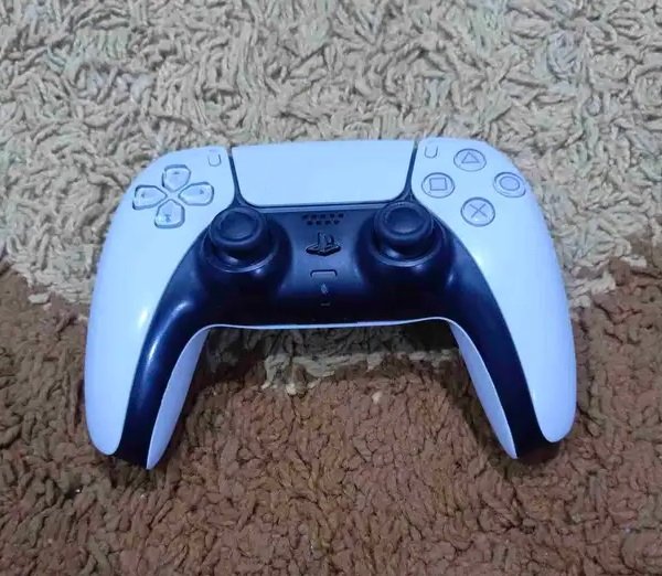 اليد للبيع مستعجل 300قابل لتفاوض