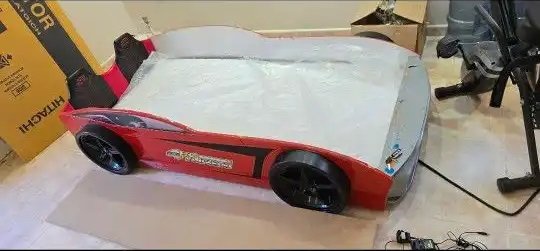 للبيع سرير اطفال