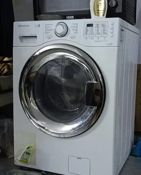 غسالة فول اتوماتيك ولكن بها عطل خفيف في البلي الخلفي