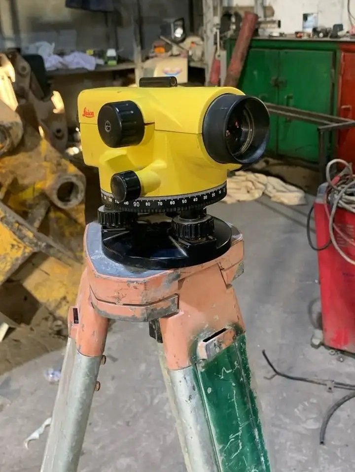 جهاز مسح الأراضي