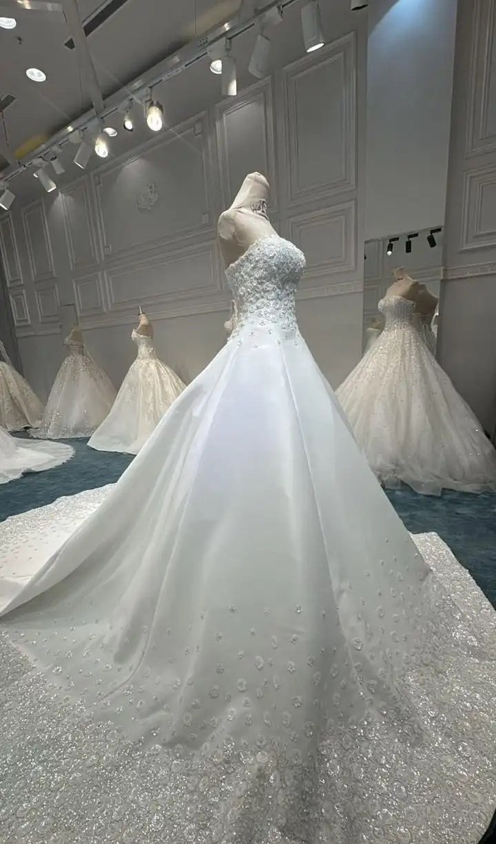 فستان عروسه للبيع