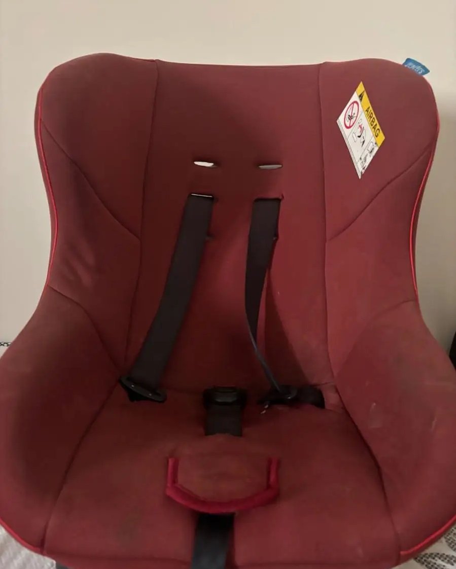 كرسي اطفال سياره