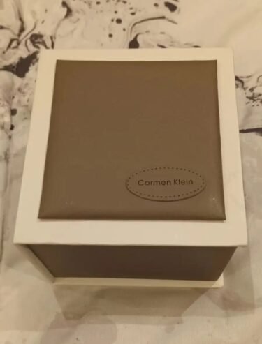 ساعه اصليه البراند Carmen klein
