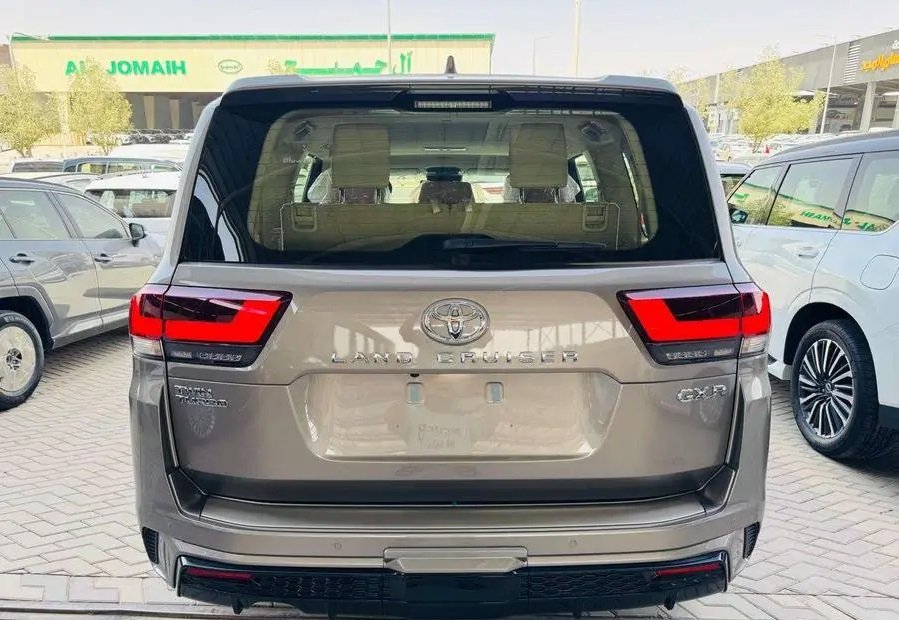 تويوتا لاندكروزر L5 -GXR- بنزين 2025 كاش وقساط