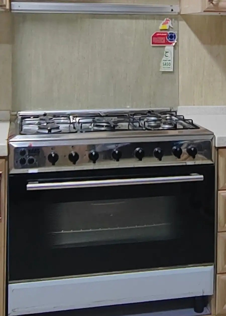 فرن ماركة هاس خمس عيون