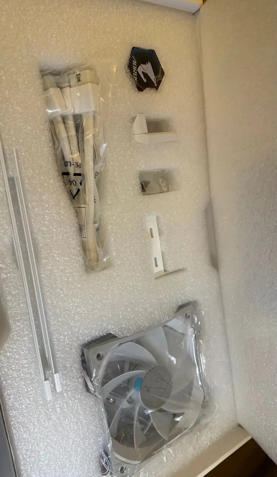 كرت شاشة 5080 ابيض قيقا بايت