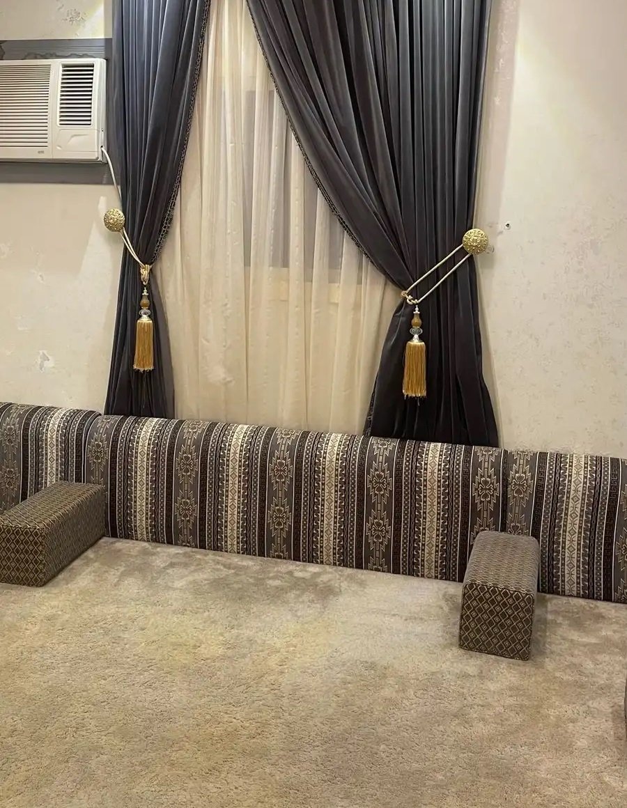 للبيع كنب ارضي نظيف