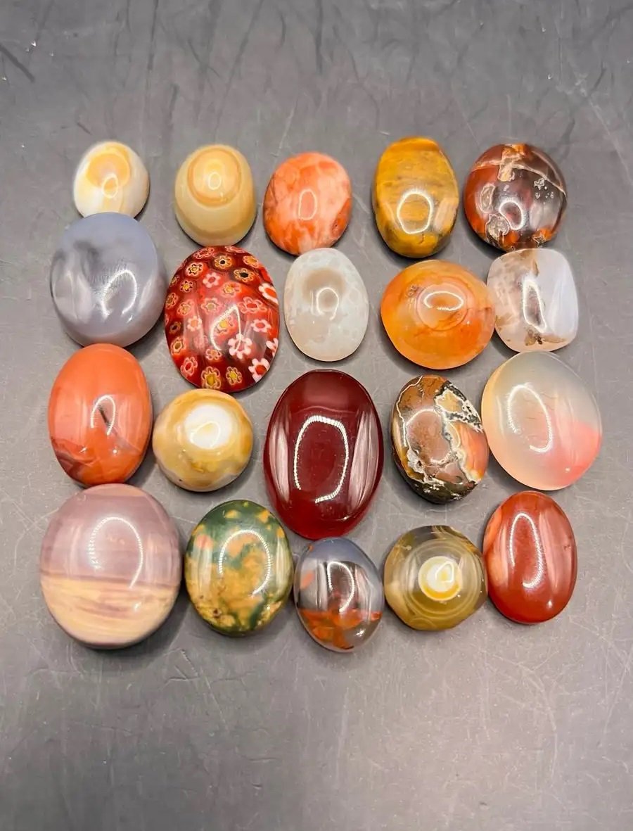 احجار كريمة منوعة للبيع