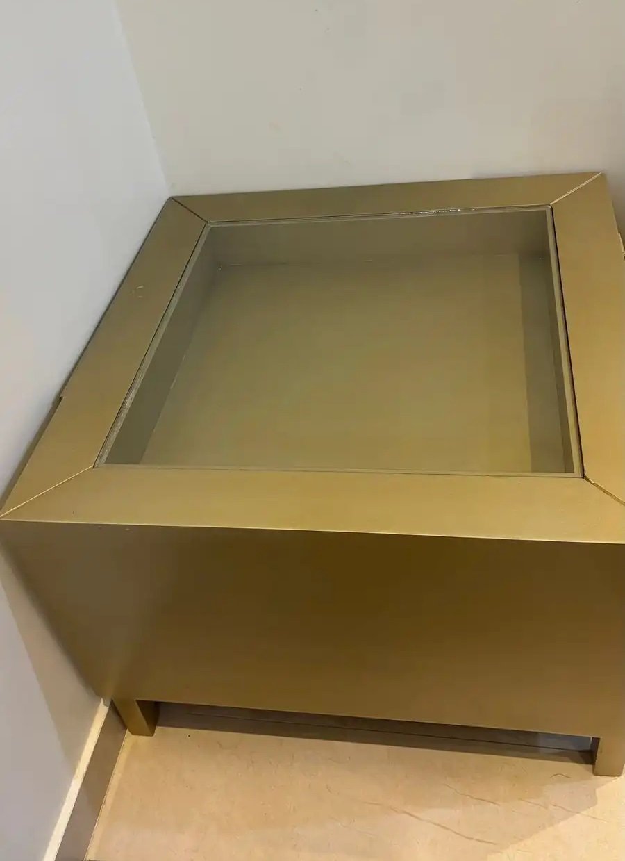 طاوله زاويه