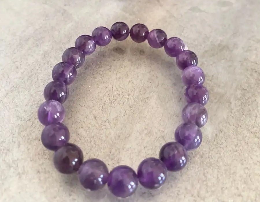 اسوارة نسائية حجر طبيعي