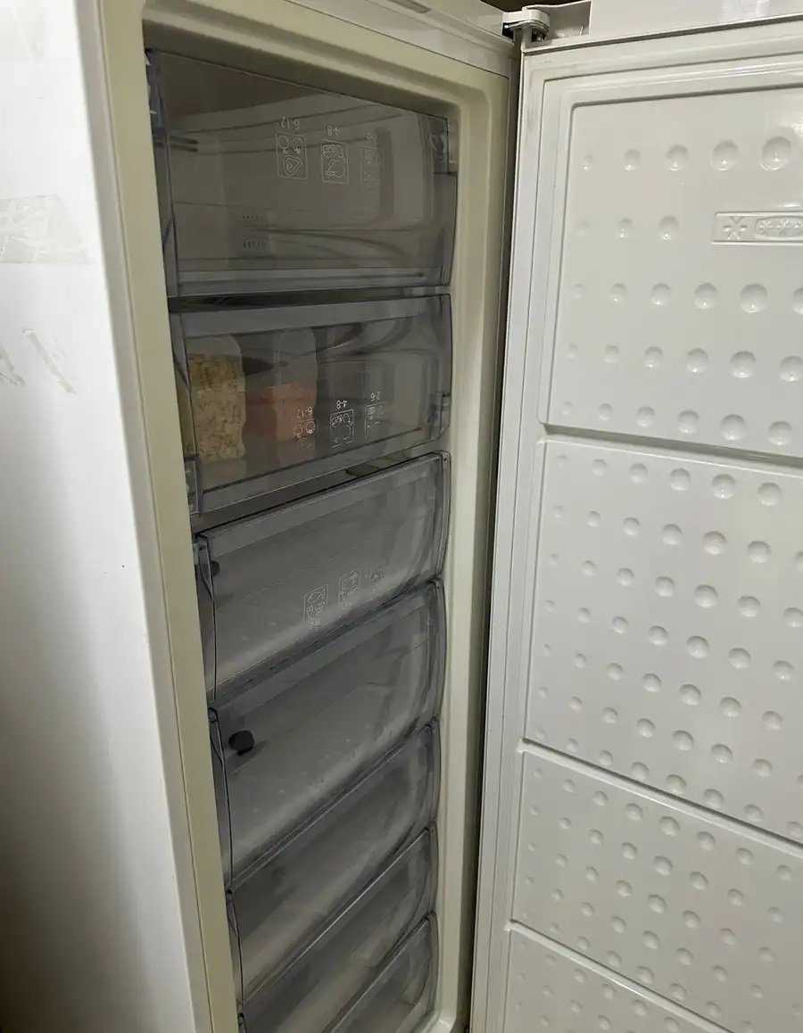 فريزر للبيع