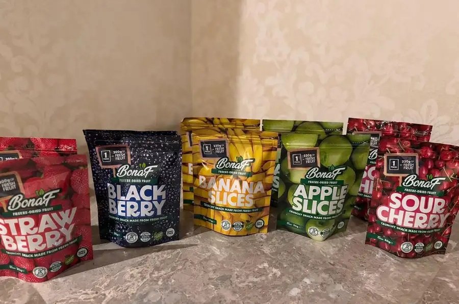 فواكه مجففة بالتبريد