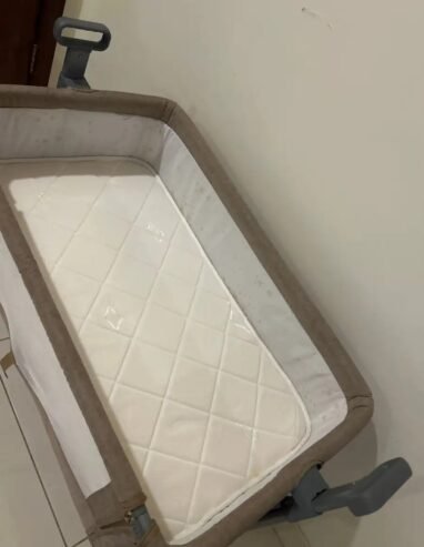 سرير اطفال