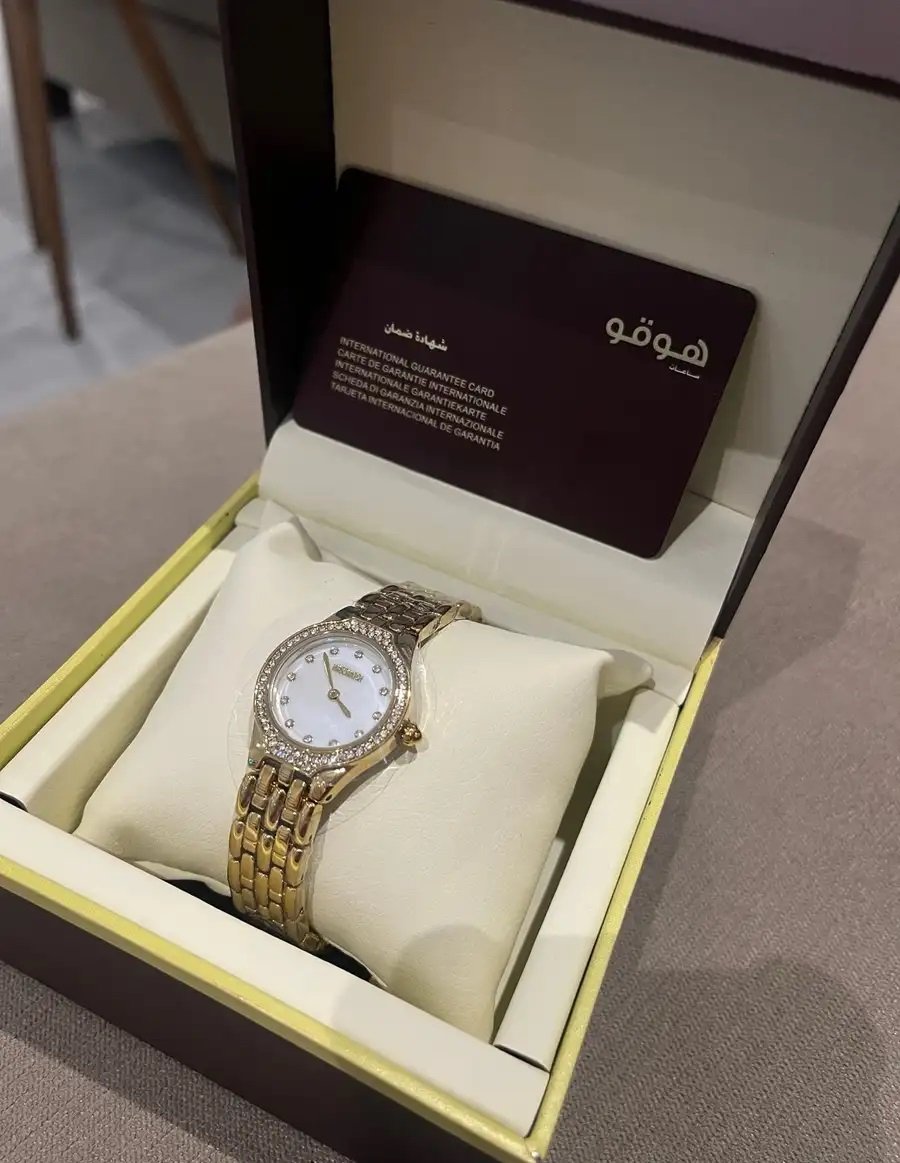 ساعة ماركة هوقو جديدة