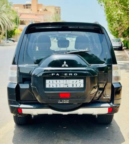 ميتسوبيشي باجيرو GLS
