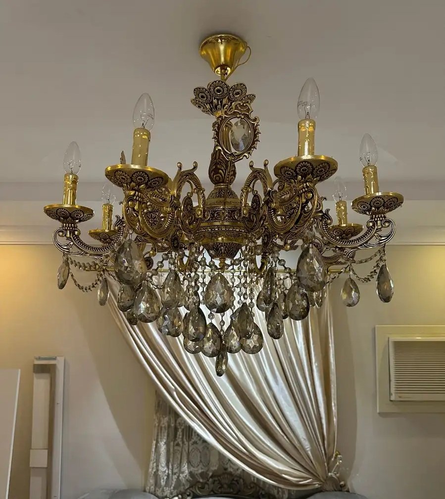 نجفة كلاسيك ذهبي فخم