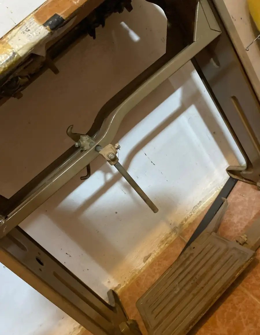 ماكينه تطريز قديمه برادر قديمه