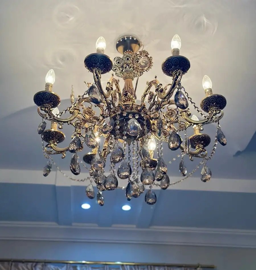 نجفة كلاسيك ذهبي فخم