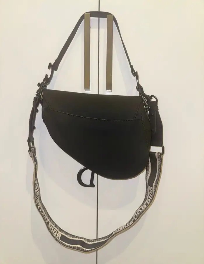 شنطة ديور ماستر