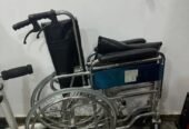 سرير طبي وعربيه