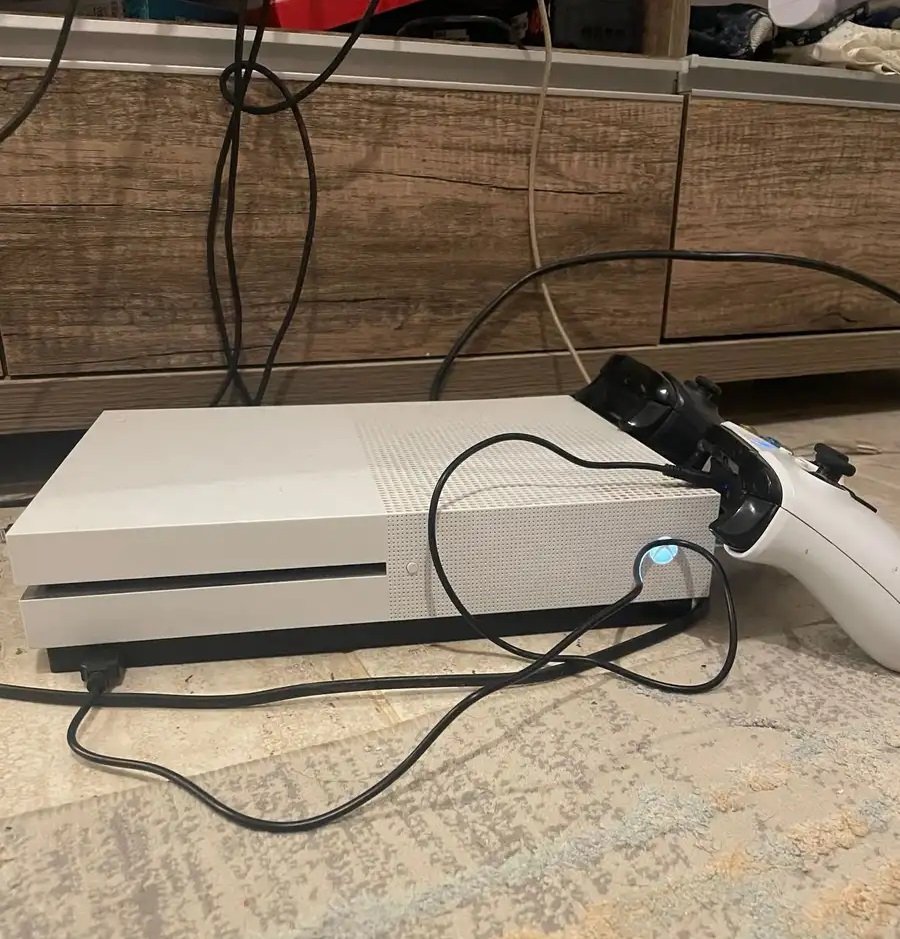 اكس بوكس 1s مع يدتين 1T