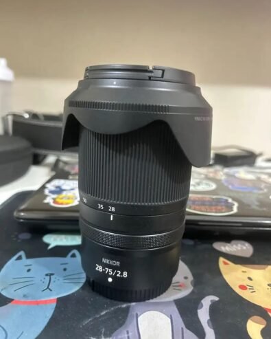 عدسة Nikon Z 28-75 2.8