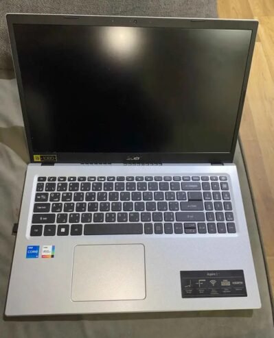 لابتوب Acer Core i5 جيل 11 تخزين 900GB SSD نظيف