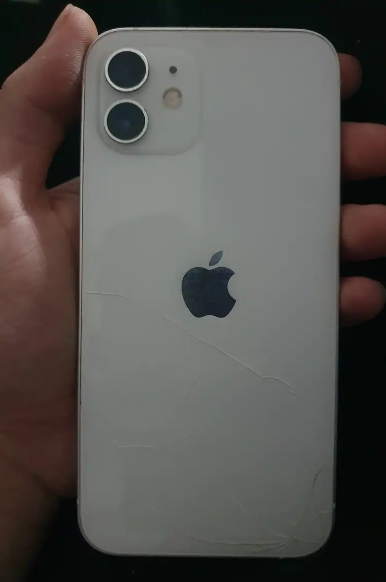 ايفون 12 العادي