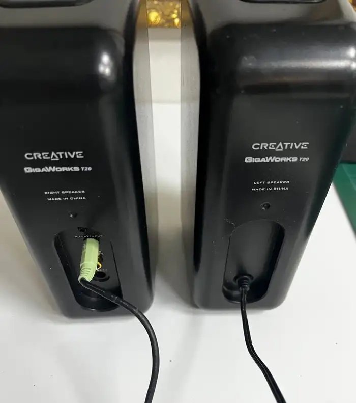 مكبر صوت ( سماعات )