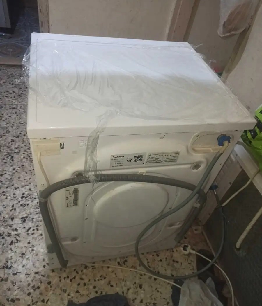 غسالة ملابس ارستون 9ك
