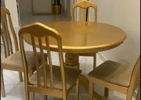 طاولة طعام