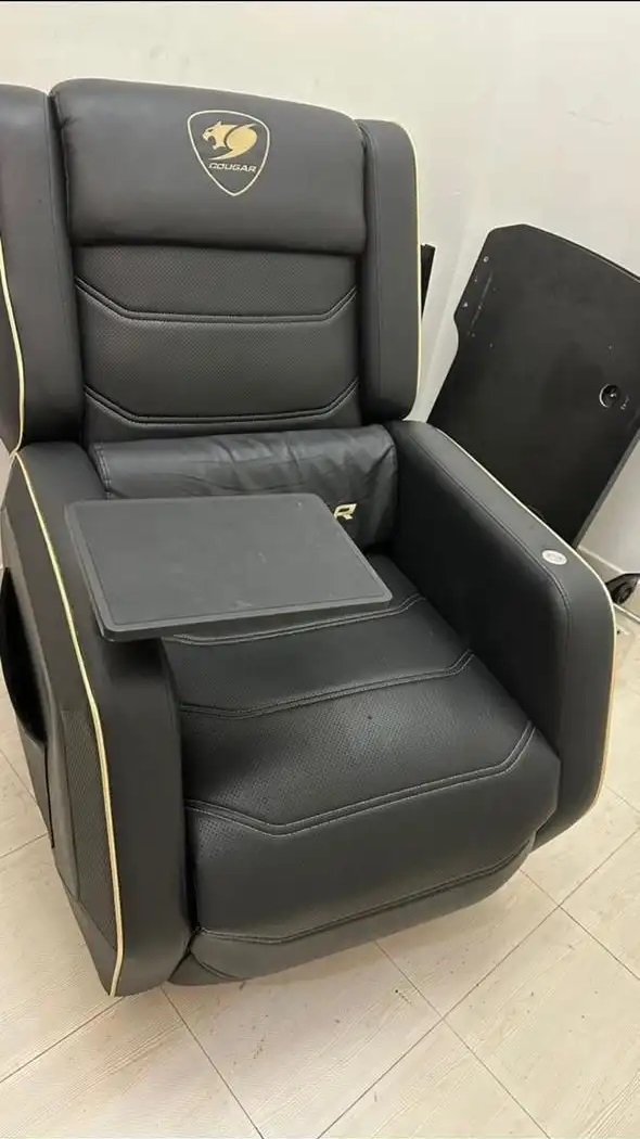 طاولة و كرسي gaming