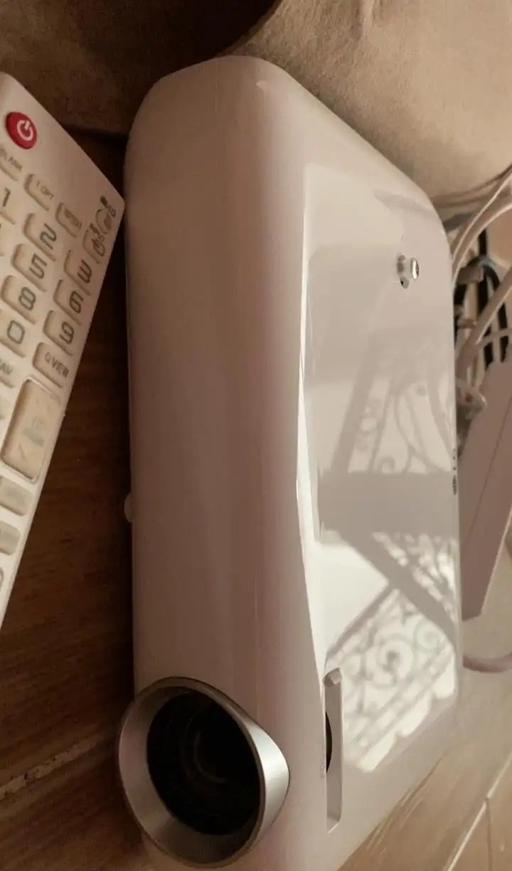 بروجكتر LG