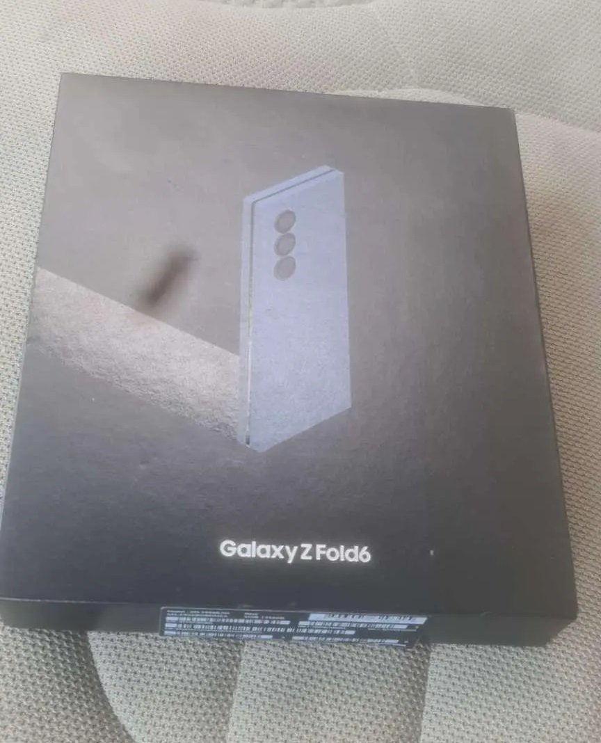 جالكسي Z FOId6