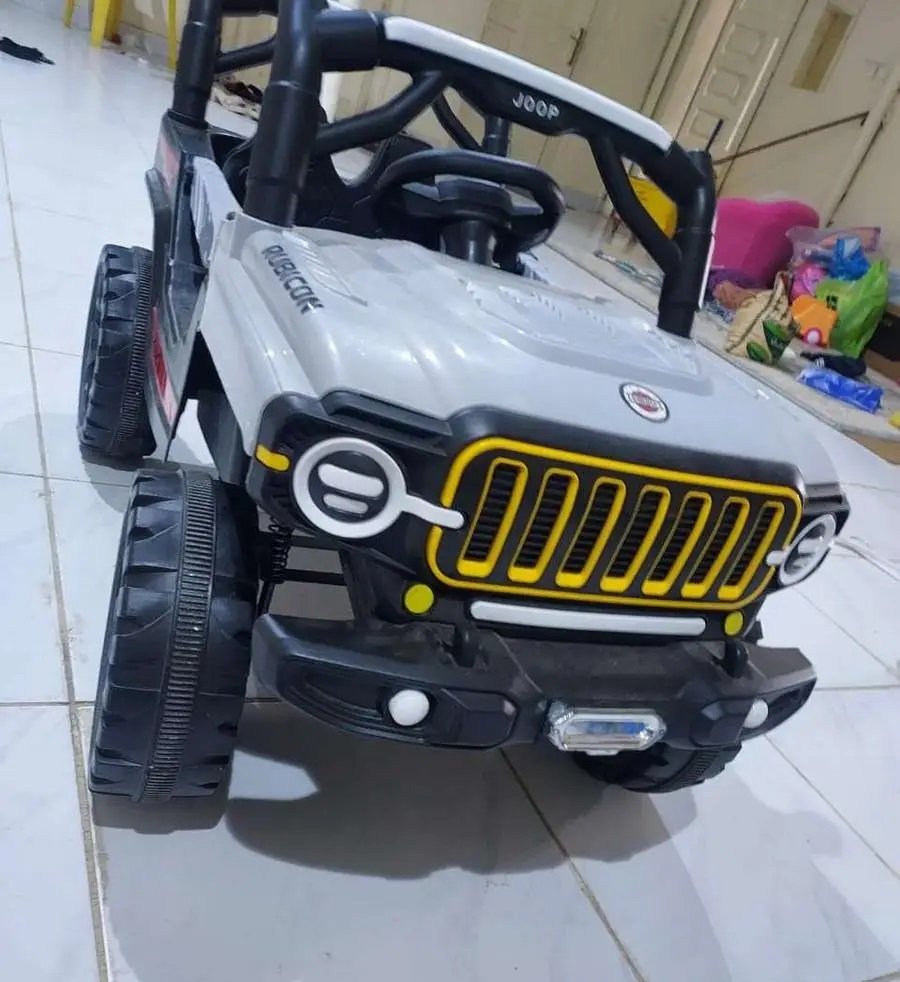 عربة أطفال للبيع