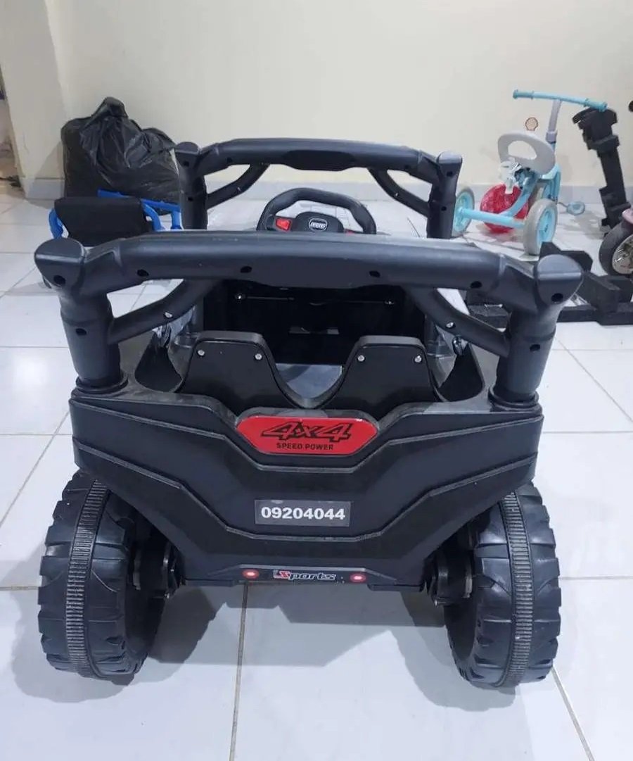 عربة أطفال للبيع