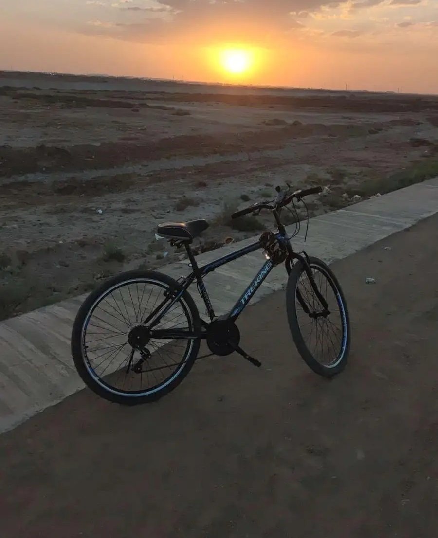 سيكل رياضي وحده من الدواسات طاحت