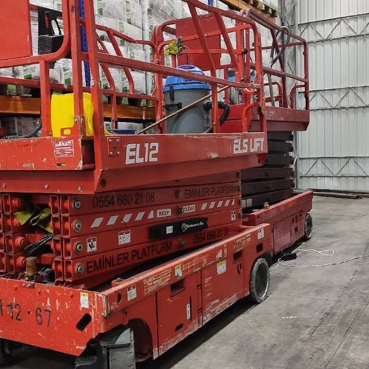 تأجير رافعات شوكيه وسيزرلفت ومان لفت شوكيه ومقصيه وذراعيه Riyadh, Dammam, Jeddah