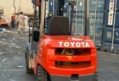 تأجير رافعات شوكية فوركلفت للايجار في الدمام والرياض وجدة | Forklift Rental KSA | السامي للمقاولات وتأجير المعدات الثقيلة