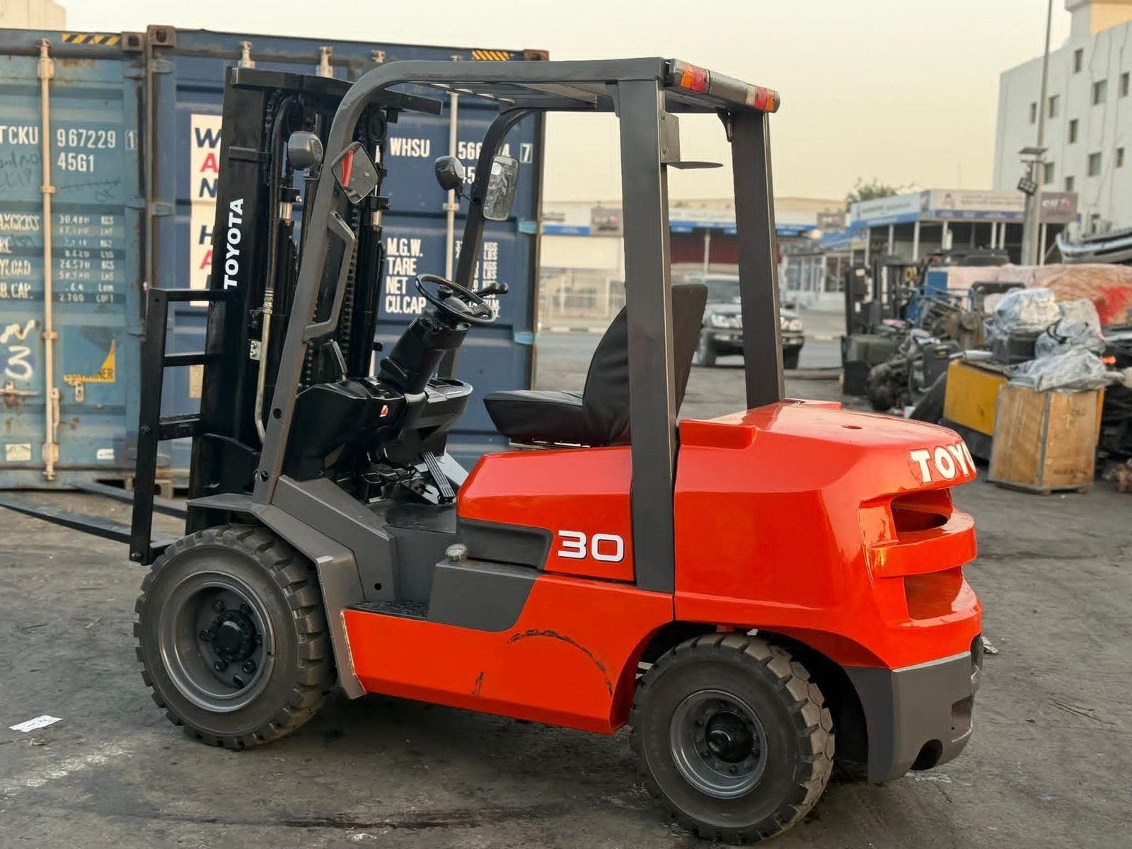 تأجير رافعات شوكية فوركلفت للايجار في الدمام والرياض وجدة | Forklift Rental KSA | السامي للمقاولات وتأجير المعدات الثقيلة